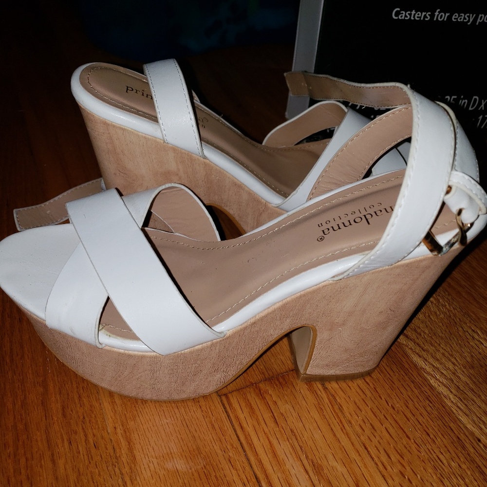 Summer wedges